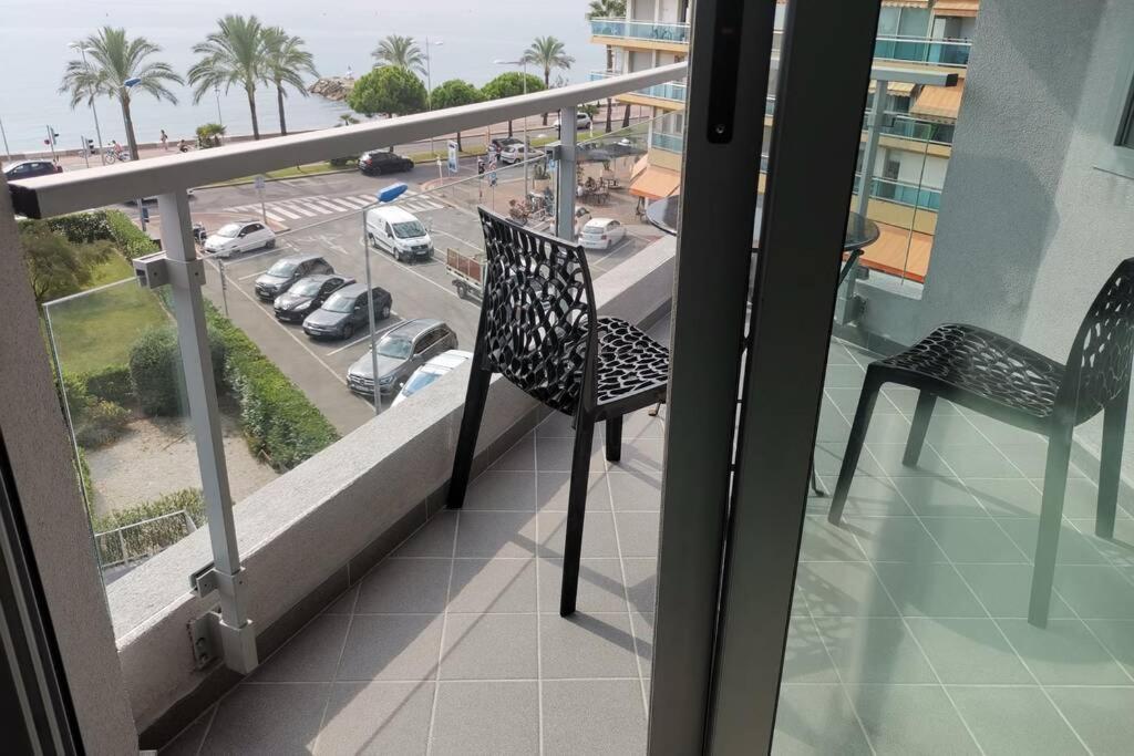 Appartement 6 Personnes Face A La Mer Cagnes-sur-Mer Exteriér fotografie